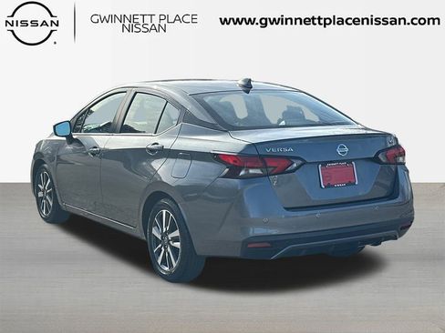 Used 2021 Nissan Versa SV image 7