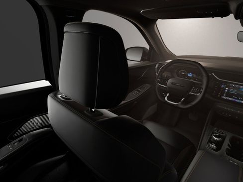 New 2026 Jeep Cherokee Limited image 8