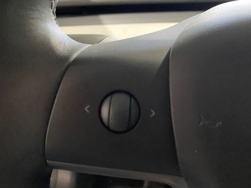 Used 2020 Tesla Model 3 Long Range image 18