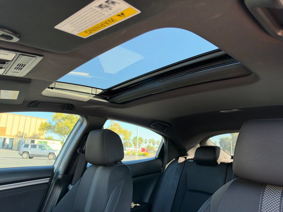 Used 2020 Honda Civic EX image 12