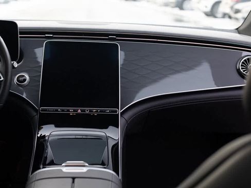 Used 2024 Mercedes-Benz EQE 350+ 4MATIC Sedan image 21