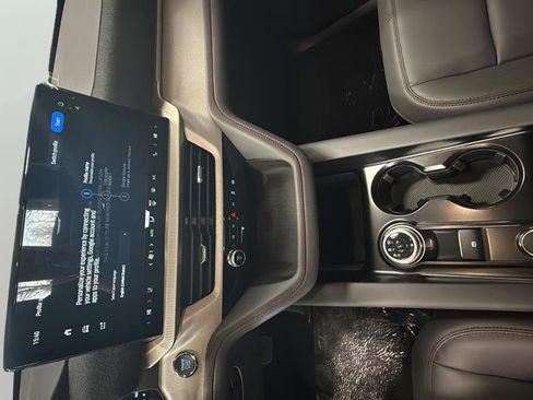 New 2026 Ford Explorer Active w/ Active Comfort Package image 33