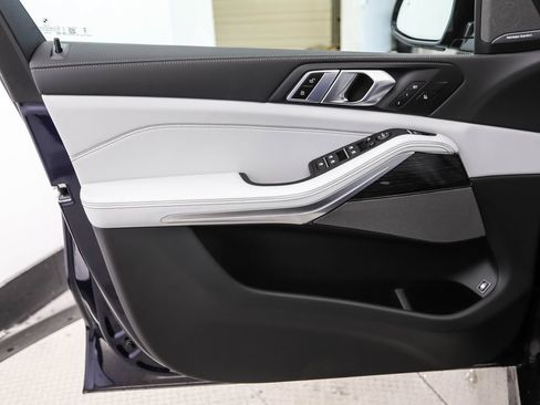 New 2026 BMW X5 xDrive50e w/ M Sport Package AWD/4WD image 9