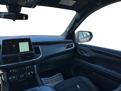 Used 2022 GMC Yukon XL SLE w/ Gmc Pro Safety Plus Package AWD/4WD image 32