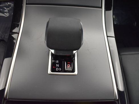 Used 2025 Land Rover Range Rover Velar Dynamic SE AWD/4WD image 11