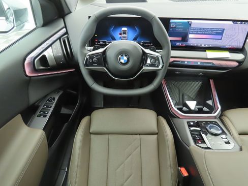 Used 2026 BMW X3 xDrive30 w/ Premium Package image 11