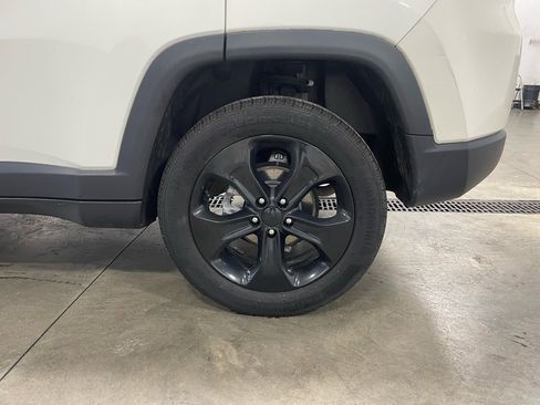 Used 2021 Jeep Compass Altitude image 23