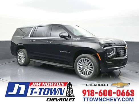 New 2026 Chevrolet Suburban High Country w/ Sun And Tow Package AWD/4WD image 1