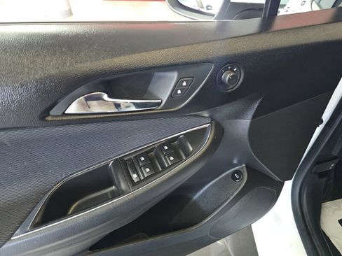 Used 2018 Chevrolet Cruze LT image 17