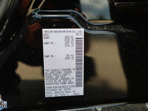 Used 2025 Nissan Altima 2.5 SV FWD image 30
