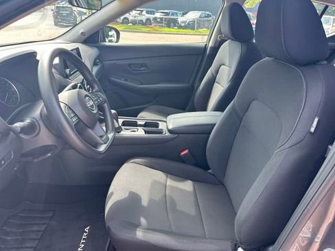 Used 2025 Nissan Sentra S image 9