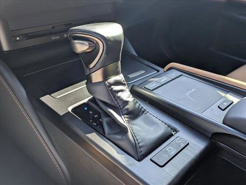 Used 2022 Lexus ES 350 image 13