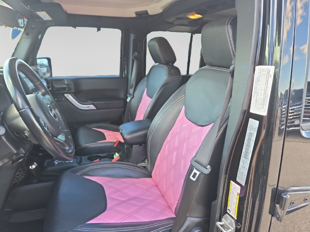 Used 2018 Jeep Wrangler Unlimited Sahara AWD/4WD image 19