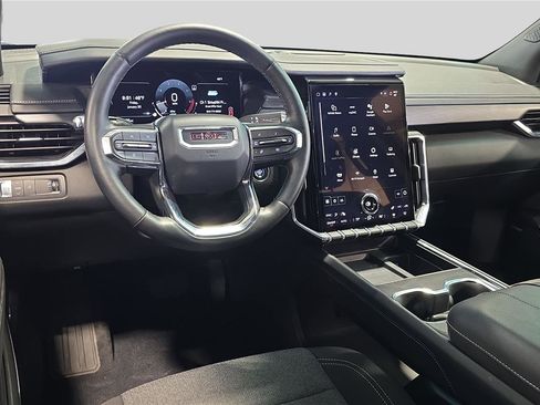 Used 2025 GMC Acadia Elevation image 17