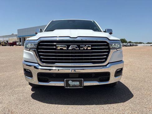 Used 2025 RAM 1500 Laramie AWD/4WD image 9
