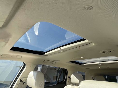 Used 2021 GMC Acadia Denali w/ Denali Technology Package FWD image 7