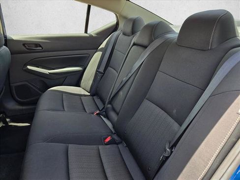 Used 2025 Nissan Altima 2.5 SV FWD image 17