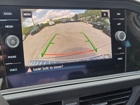 Used 2019 Volkswagen Jetta SEL Premium image 24