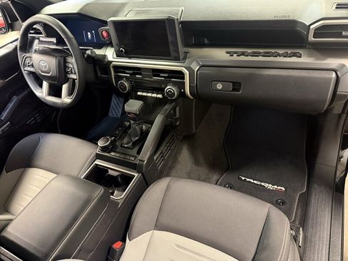 Used 2026 Toyota Tacoma TRD Sport AWD/4WD image 13