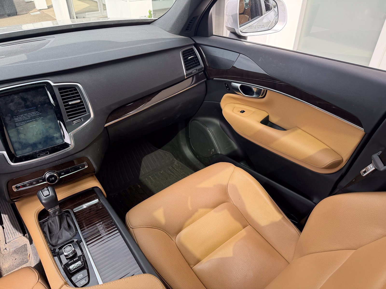 Used 2019 Volvo XC90 T6 Momentum w/ Advanced Package AWD/4WD image 7