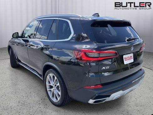 Used 2022 BMW X5 sDrive40i w/ Premium Package RWD image 3