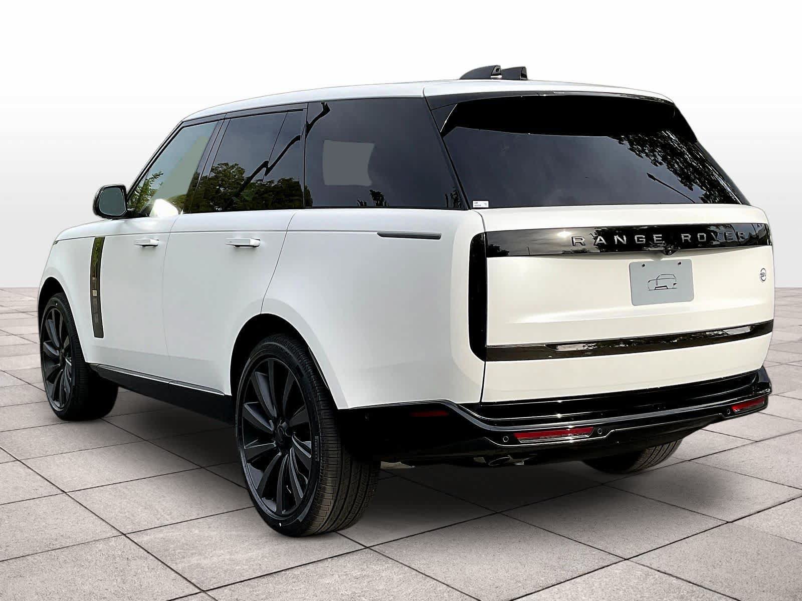 New 2026 Land Rover Range Rover SV AWD/4WD image 3