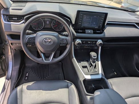Used 2022 Toyota RAV4 XLE Premium image 13