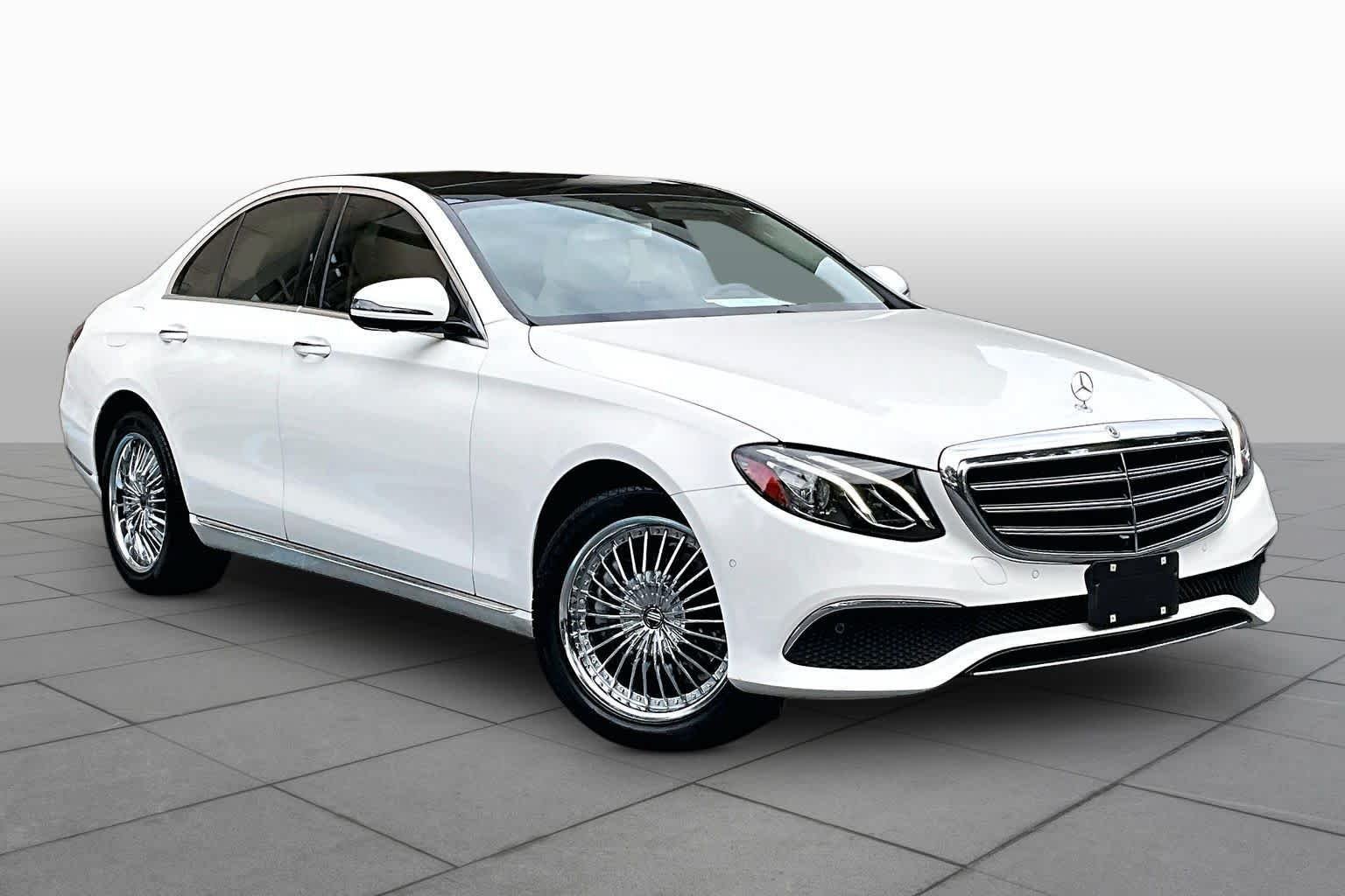 Used 2019 Mercedes-Benz E 300 4MATIC image 2