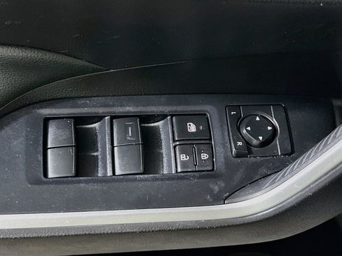 Used 2022 Toyota RAV4 LE FWD image 15