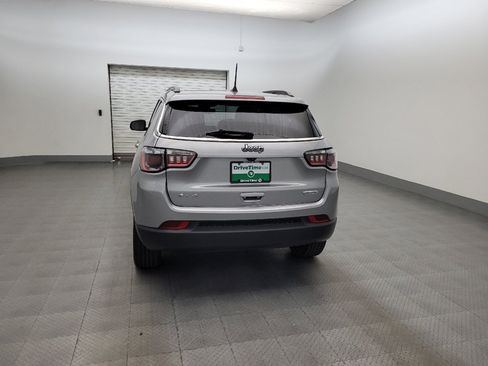 Used 2022 Jeep Compass Latitude w/ Convenience Group AWD/4WD image 6