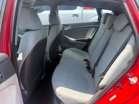 Used 2014 Hyundai Accent SE FWD image 11