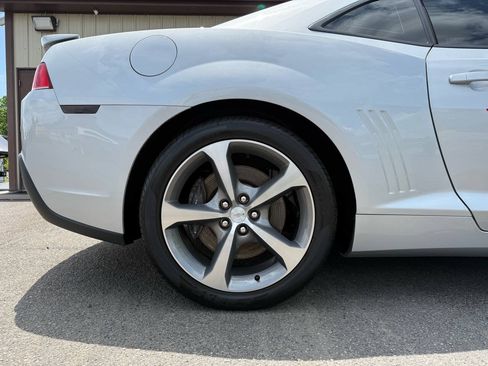 Used 2015 Chevrolet Camaro SS w/ Commemorative Special Edition RWD image 46