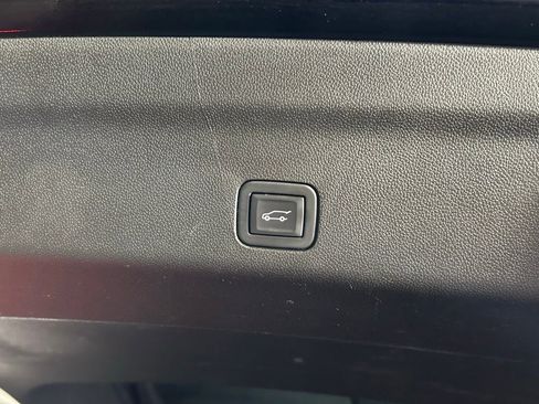 Used 2023 Chevrolet Tahoe LT image 33