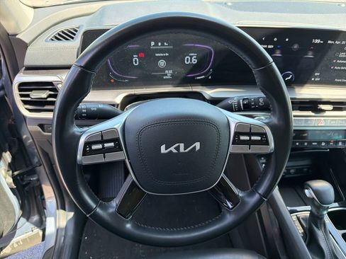 Used 2025 Kia Telluride S AWD/4WD image 19