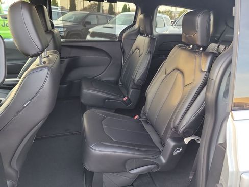 New 2026 Chrysler Voyager LX FWD image 13