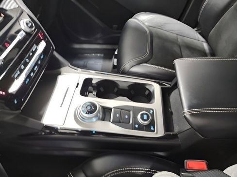 Used 2024 Ford Explorer ST image 32