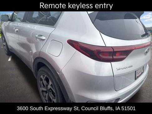 Used 2022 Kia Sportage LX AWD/4WD image 12