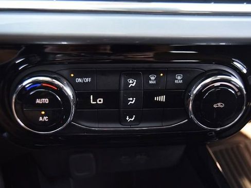 Used 2024 Chevrolet Trax LT image 13