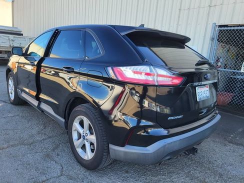 Used 2019 Ford Edge SE FWD image 4
