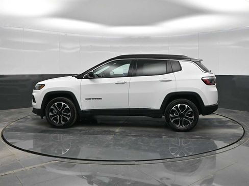 Used 2024 Jeep Compass Limited image 5