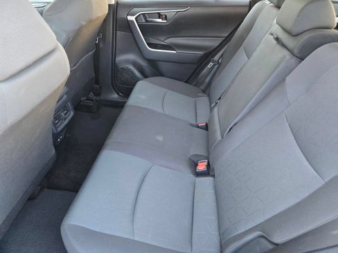 Used 2025 Toyota RAV4 XLE AWD/4WD image 11