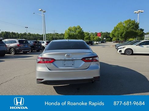 Used 2023 Toyota Camry LE FWD image 4