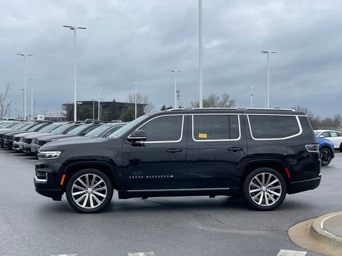 Used 2022 Jeep Grand Wagoneer Series II w/ Convenience Group III AWD/4WD image 4