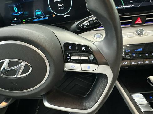 Used 2023 Hyundai Elantra Limited FWD image 27