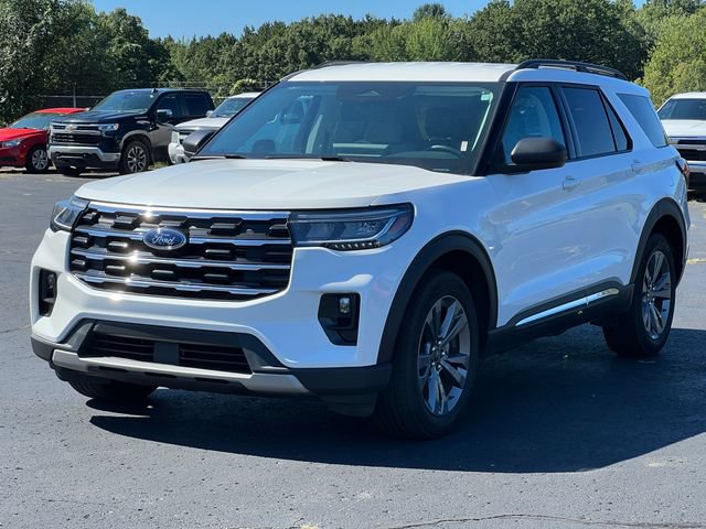 Used 2025 Ford Explorer Active w/ Active Comfort Package AWD/4WD image 47
