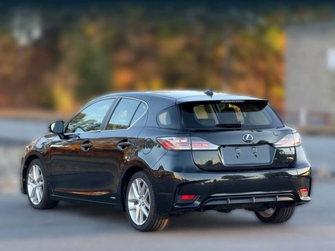 Used 2017 Lexus CT 200h image 10