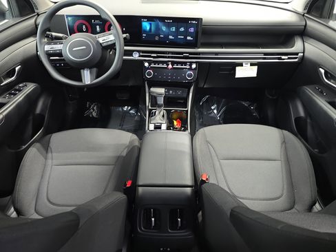 Certified 2025 Hyundai Tucson SEL AWD/4WD image 9