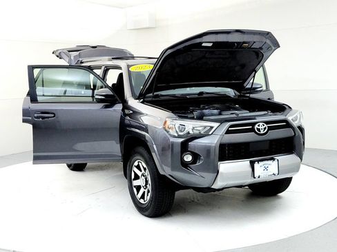 Certified 2023 Toyota 4Runner TRD Off-Road Premium w/ Moonroof Package AWD/4WD image 9