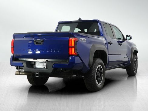 Used 2024 Toyota Tacoma TRD Off-Road image 5