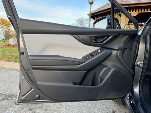 Used 2023 Subaru Crosstrek 2.0i Premium image 16